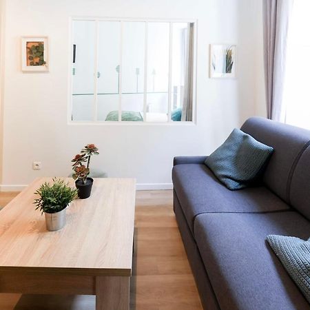 Green Apartment Near Montmartre And Opera Париж Екстериор снимка