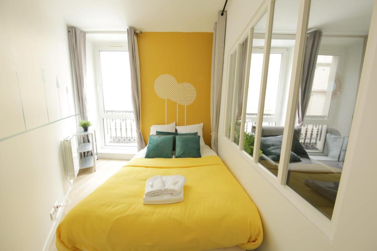 Green Apartment Near Montmartre And Opera Париж Екстериор снимка