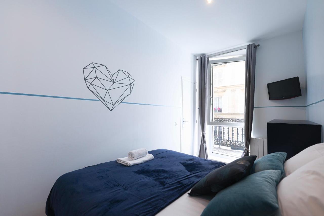 Green Apartment Near Montmartre And Opera Париж Екстериор снимка