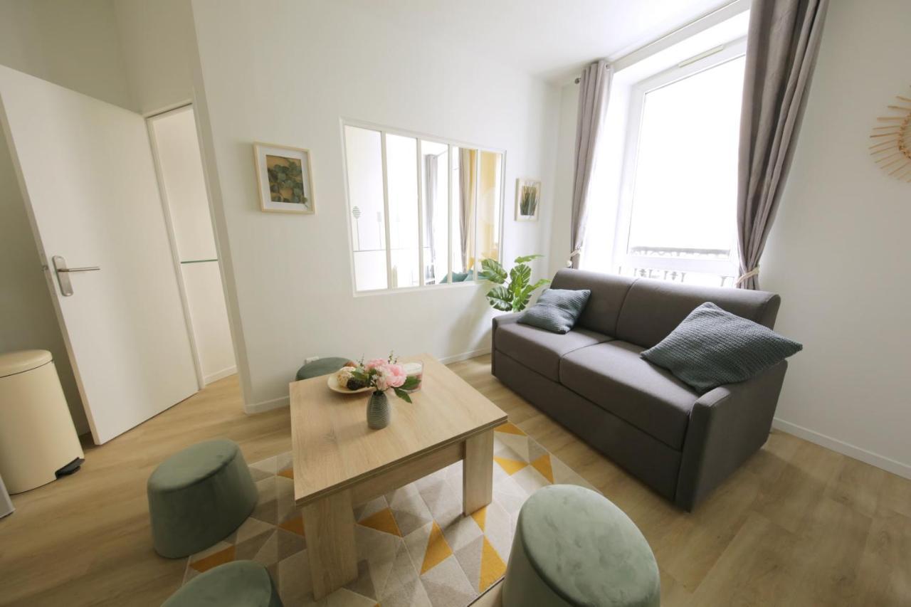 Green Apartment Near Montmartre And Opera Париж Екстериор снимка