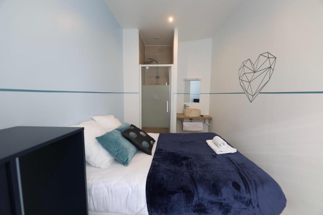 Green Apartment Near Montmartre And Opera Париж Екстериор снимка